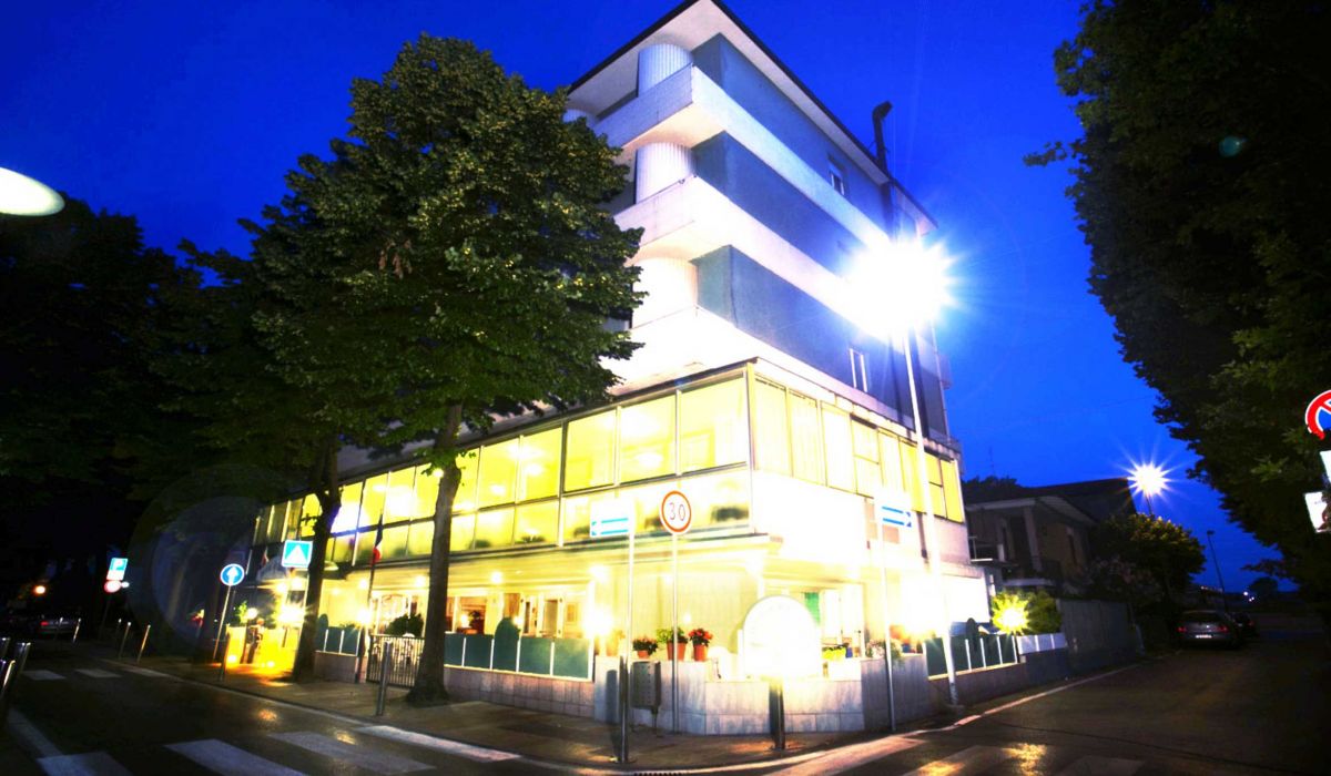 Hotel Crystal