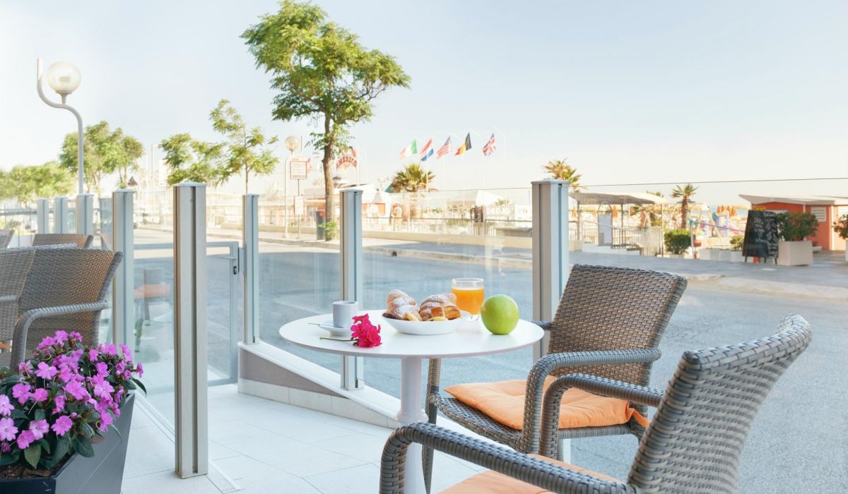Hotel Holiday Beach